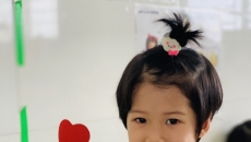HĐTH: Làm hoa tặng bà, tặng mẹ HĐTH: Làm hoa tặng bà, tặng mẹ